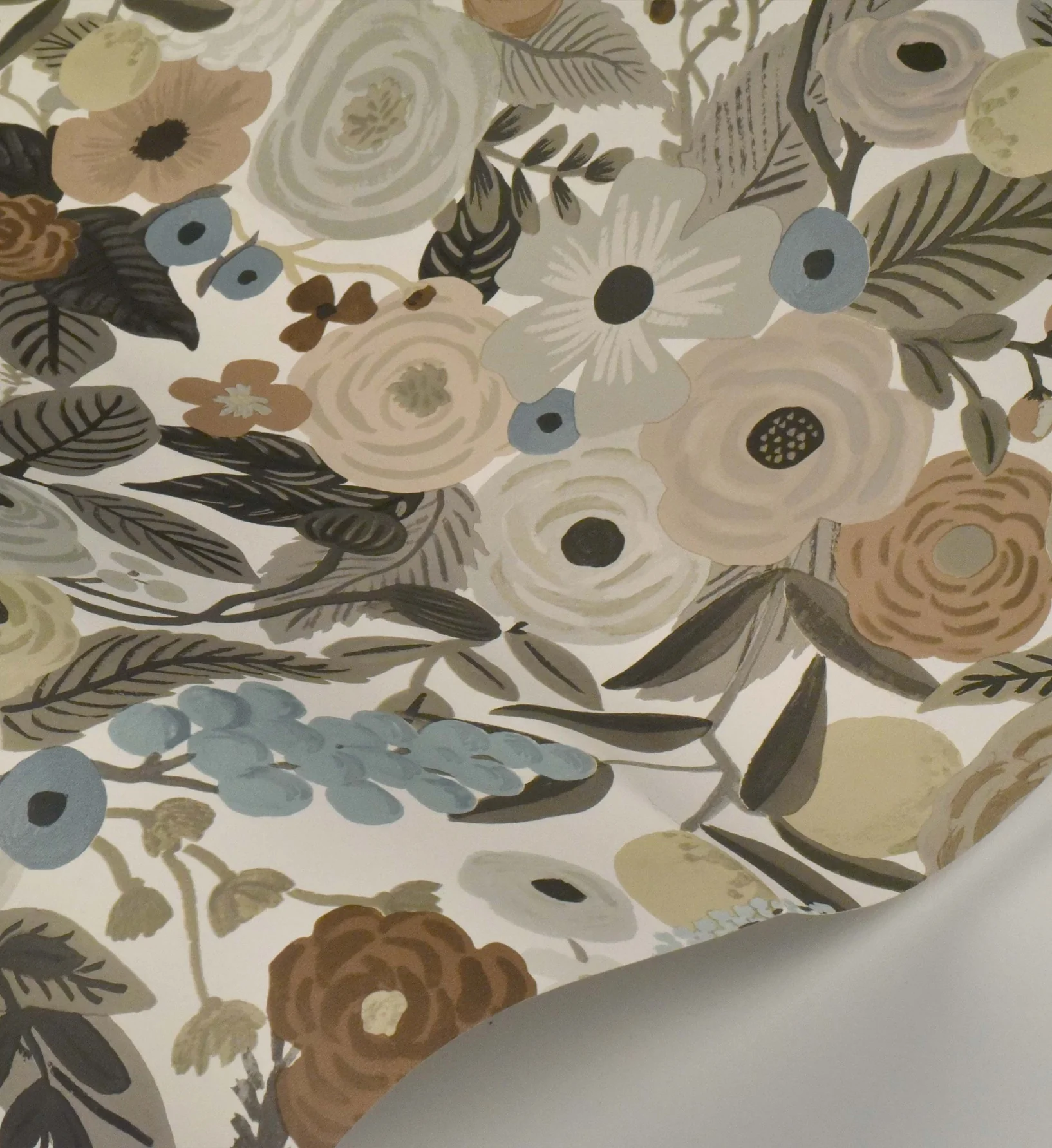 Garden Party Wallpaper - Linen Multi - Image 4