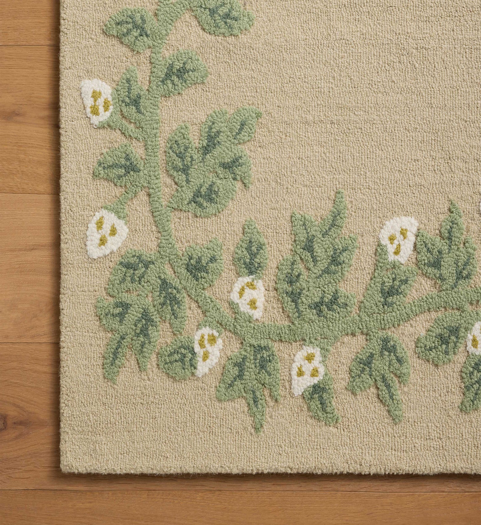 Highgrove Climbing Vines Wool Hooked Rug - Cream - Image 3