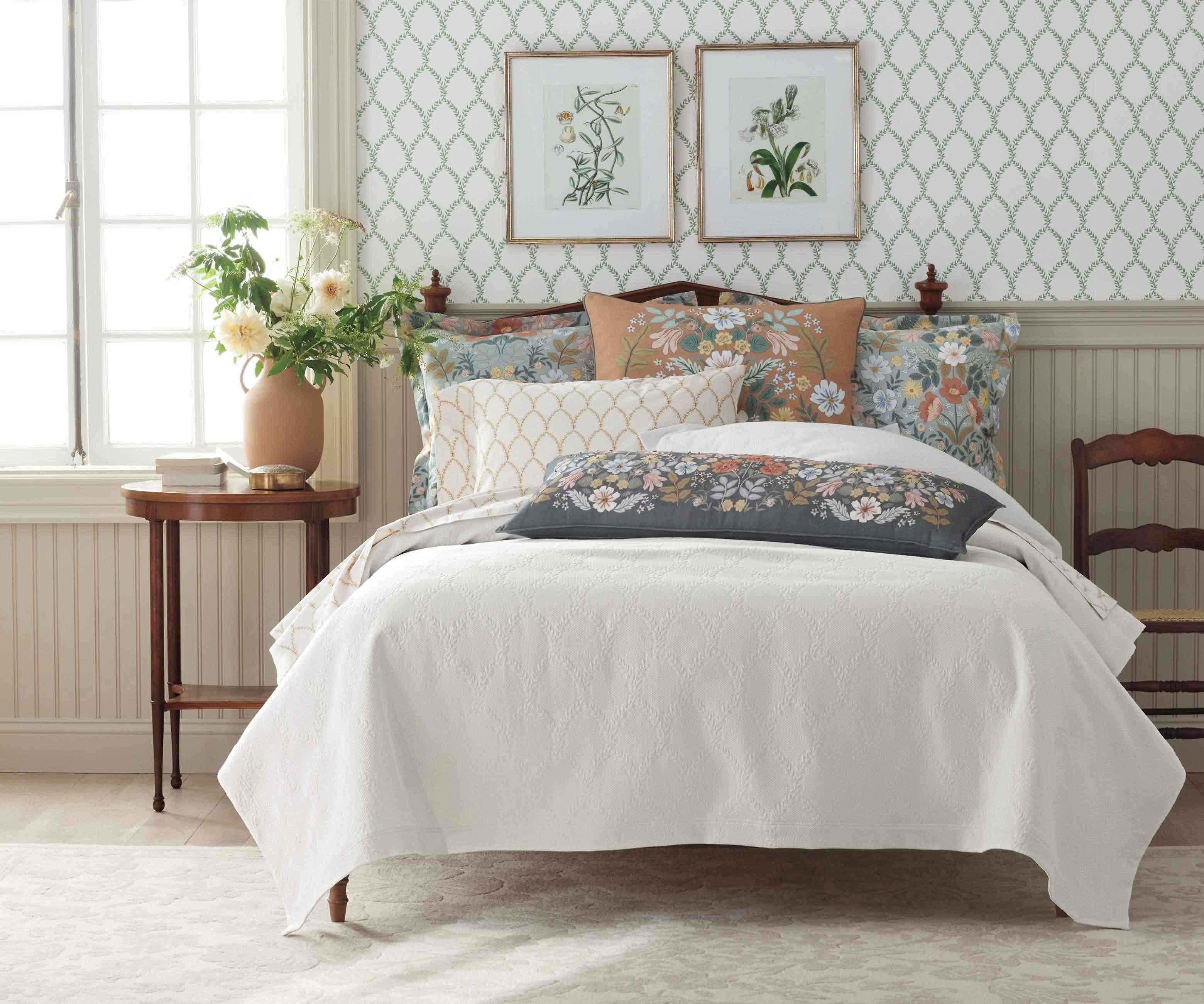 Matelassé Coverlet Sham - Laurel Ivory - Image 4