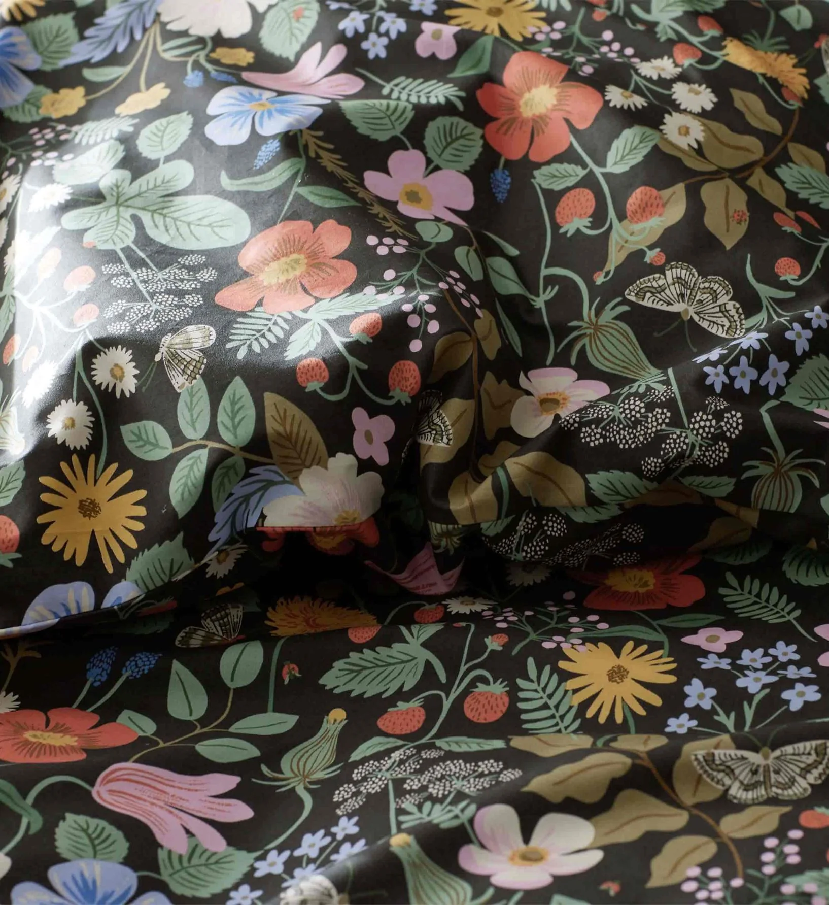 Percale Duvet Cover - Strawberry Fields Black - Image 3